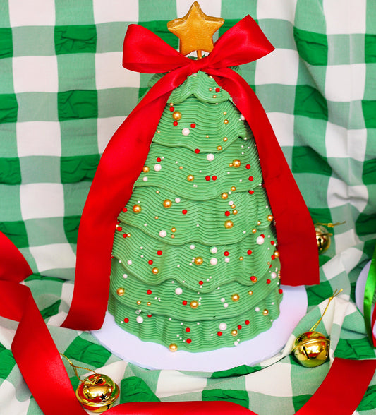 Cutie Christmas tree cake!